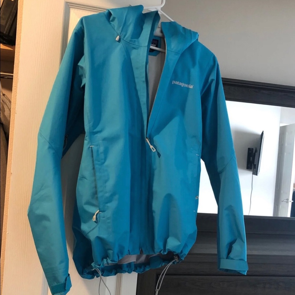 Women’s Patagonia Raincoat